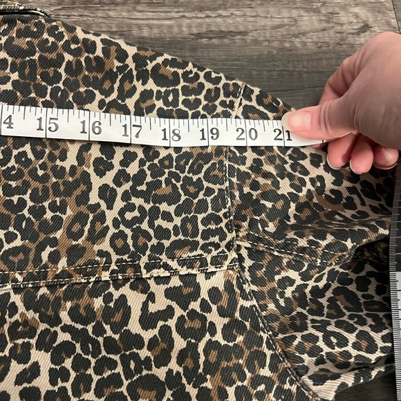 Leopard Print Women's Jacket - Picture 5 of 6